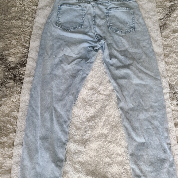 WILD FABLE Light Wash Mom Jeans Size 6 - Picture 12 of 16